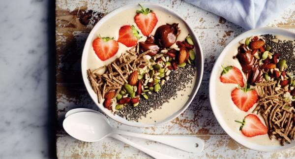 High fibre bran breakfast smoothie bowl
